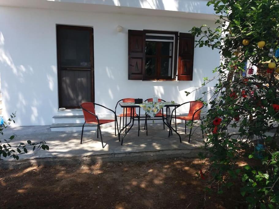 Grandpa Simos' Traditional Guest House Agios Romanos Buitenkant foto