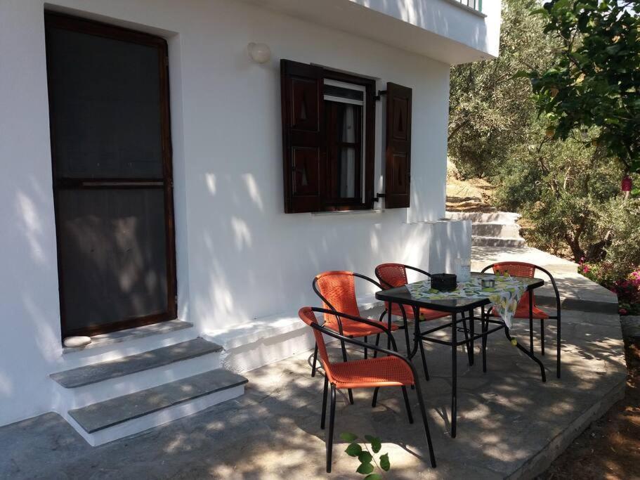 Grandpa Simos' Traditional Guest House Agios Romanos Buitenkant foto