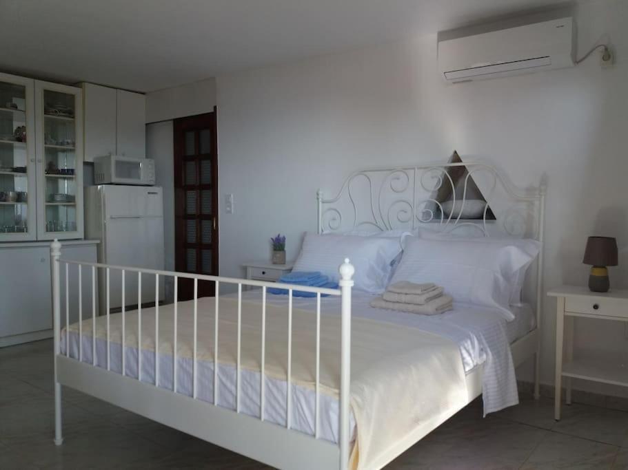 Grandpa Simos' Traditional Guest House Agios Romanos Buitenkant foto