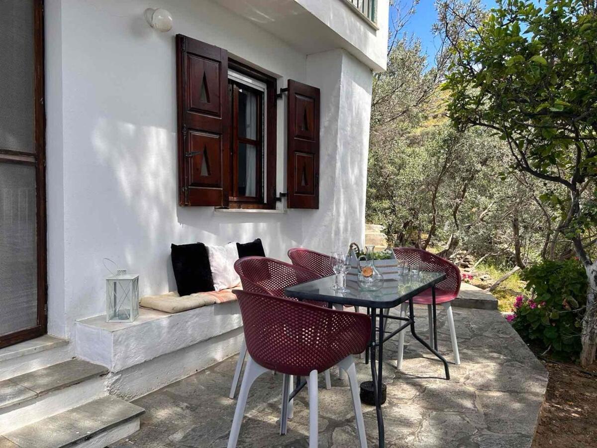 Grandpa Simos' Traditional Guest House Agios Romanos Buitenkant foto